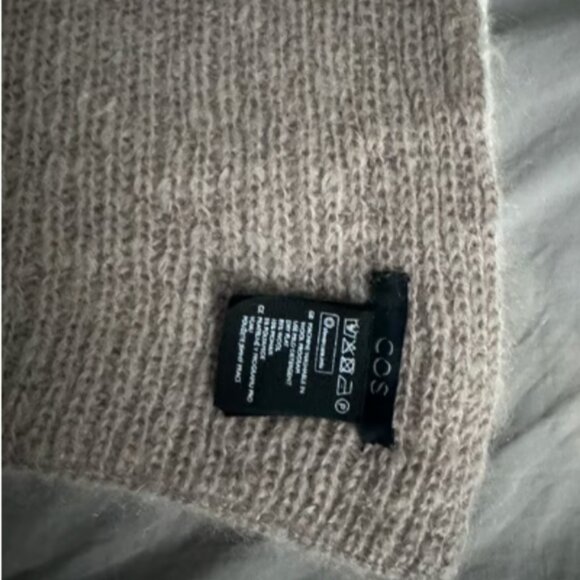 COS Pink RIBBED WOOL AND CASHMERE SCARF - Picture 3 of 3